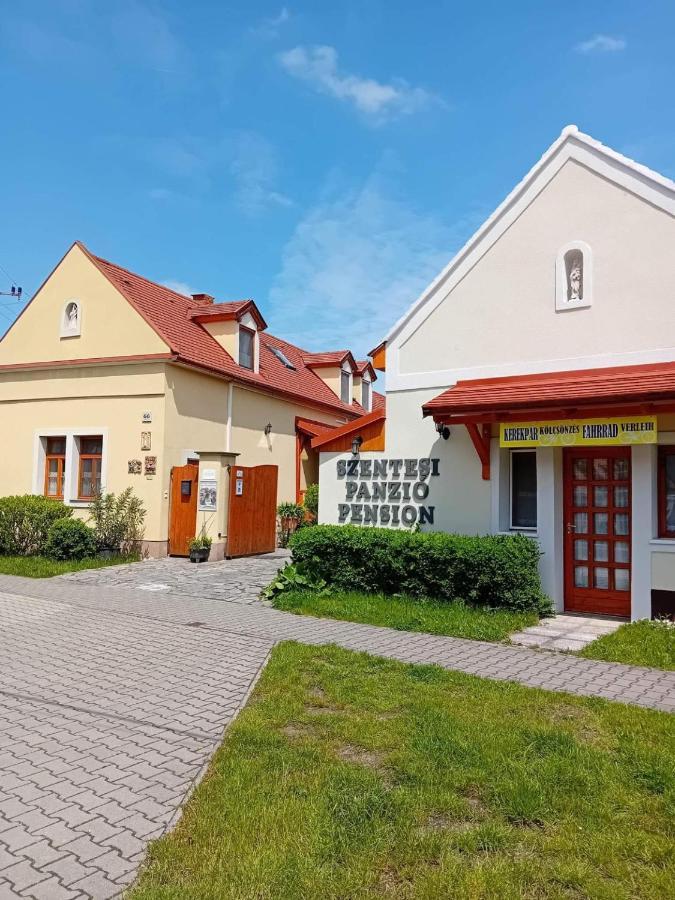 Bed and Breakfast Szentesi Panzio Fertőrákos Exterior foto