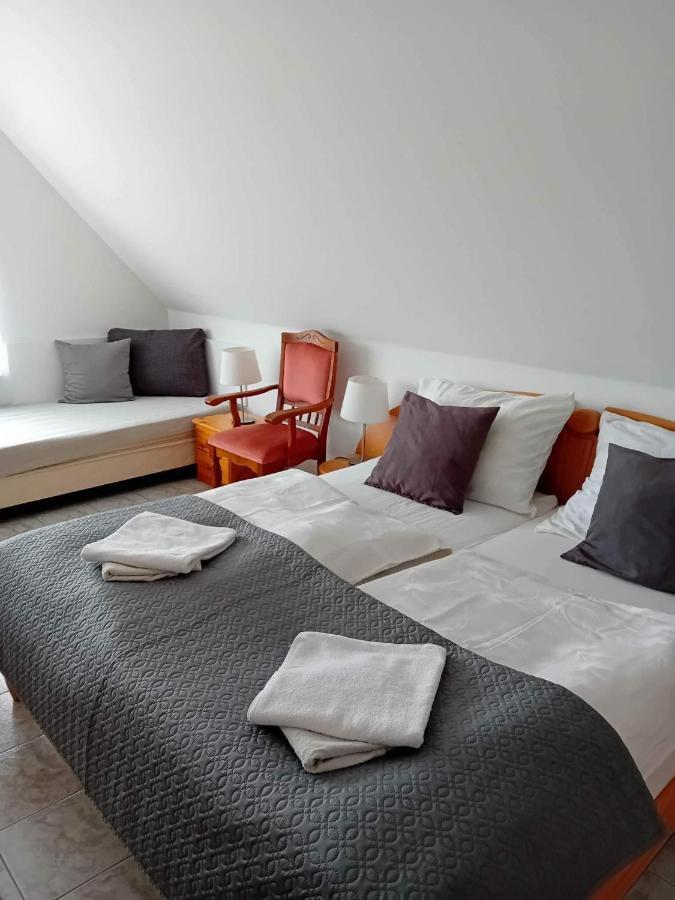 Bed and Breakfast Szentesi Panzio Fertőrákos Exterior foto